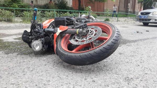 На Ставрополье перевернулся мотоцикл Honda